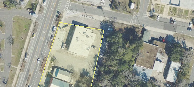 1315 Main St