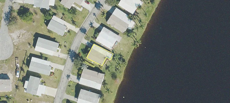 1053 Lakeview Dr