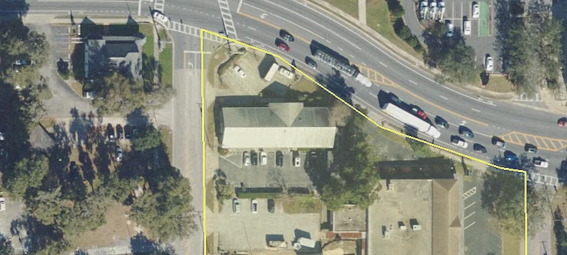 221 Main St