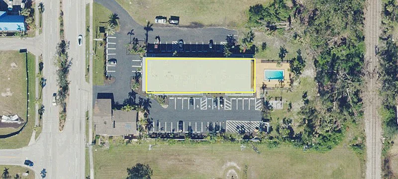 1520 Tamiami Trl