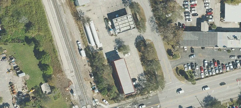 1701 Commerce Ave