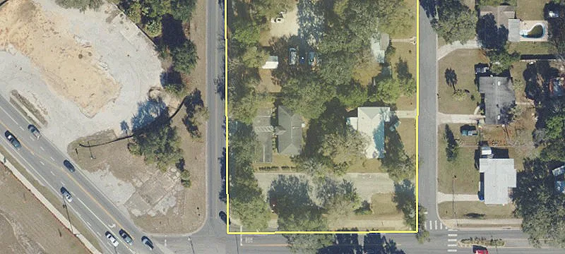 120 Ella Ave