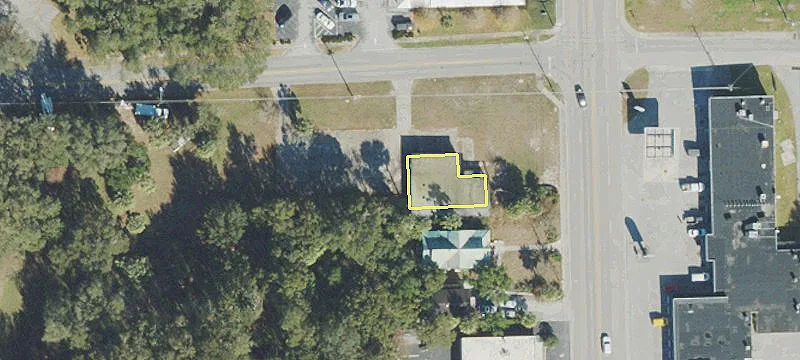 240 Amelia Ave