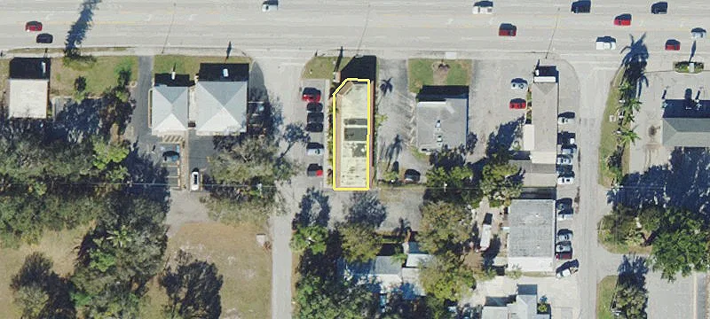 3621 Manatee W Ave