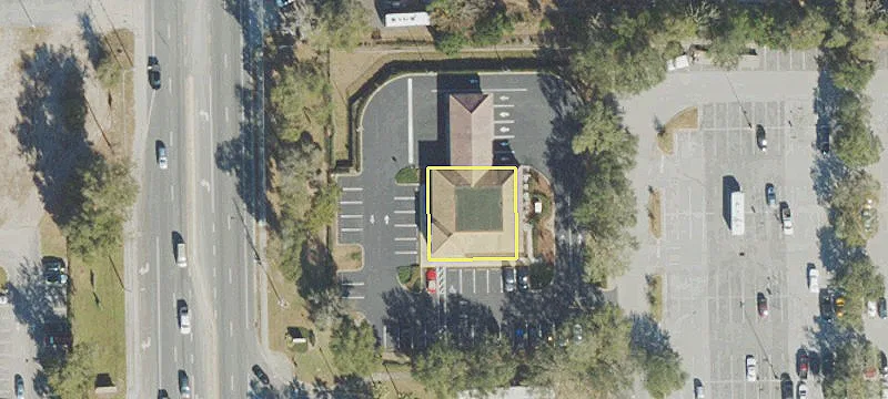 1735 Woodland Blvd