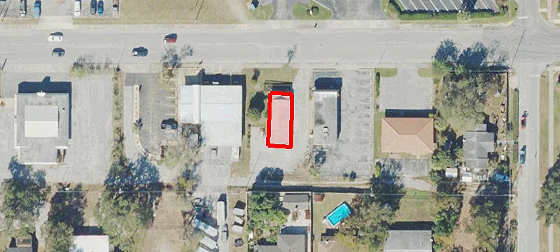 218 Domaris Ave