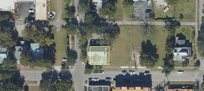 402 Oak Ave