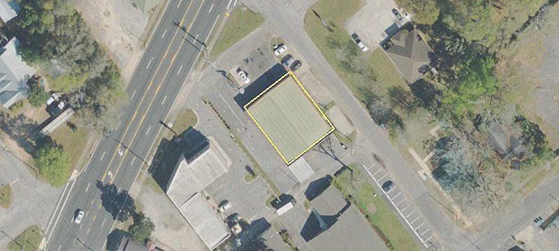 493 Ferdon Blvd