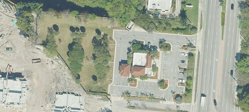 3499 University Dr
