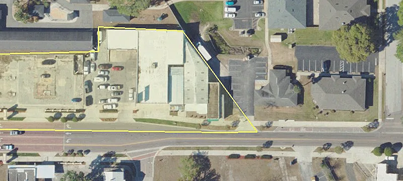 1308 Main St