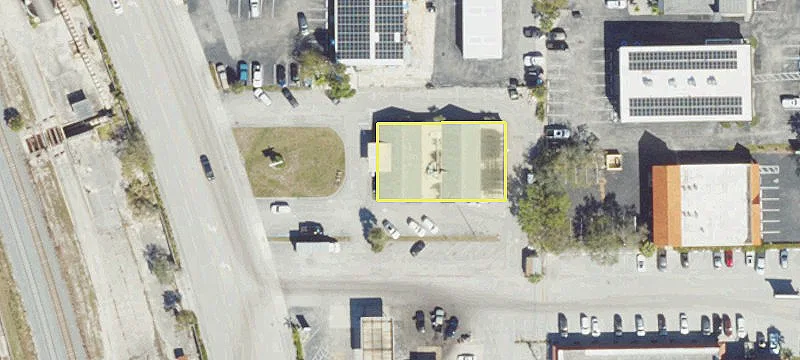 1635 Old Dixie Hwy