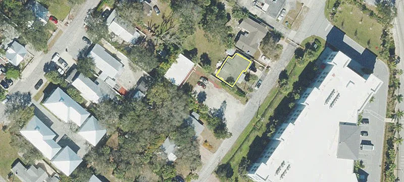 640 Bryant Ave