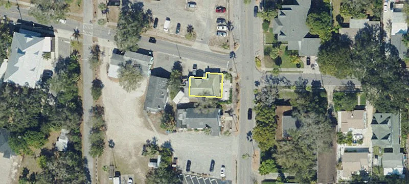 678 Douglas Ave