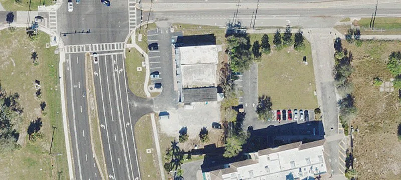 13 Tamiami Trl