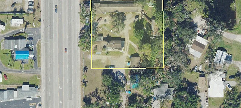 1570 Tamiami Trl