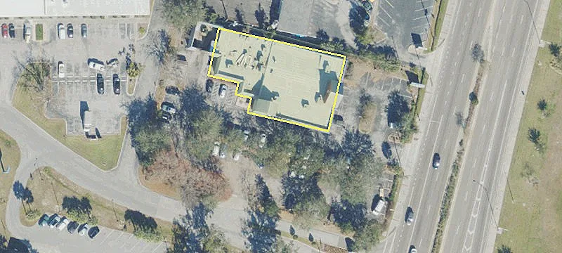 100 Live Oaks Blvd