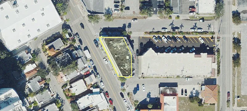 401 Pineapple Ave