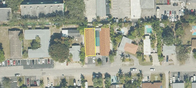 365 43rd Ct