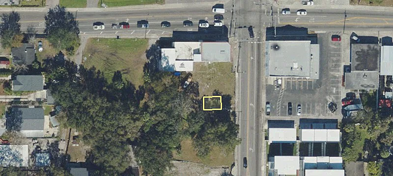 702 Columbus Dr