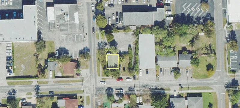 120 1st St