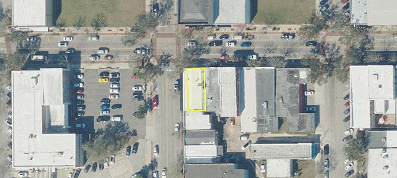 305 Main St