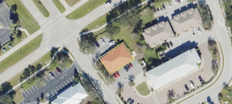5201 Paylor Ln