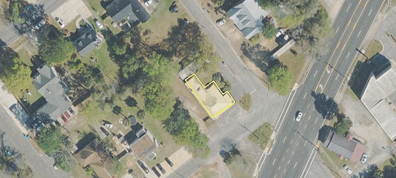 396 Cedar Ave