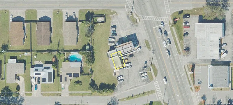 1095 Courtenay Pkwy