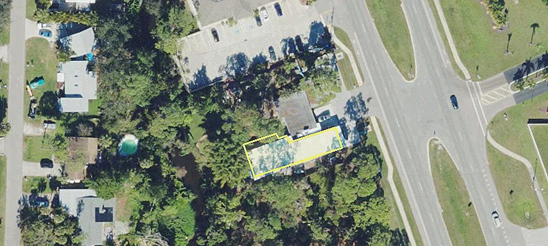 8854 Tamiami Trl