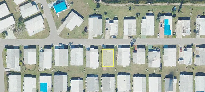 2210 Tamiami Trl