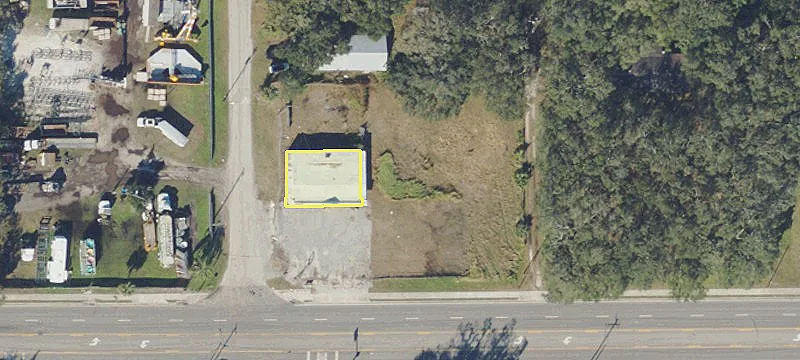 7704 Gibsonton Dr