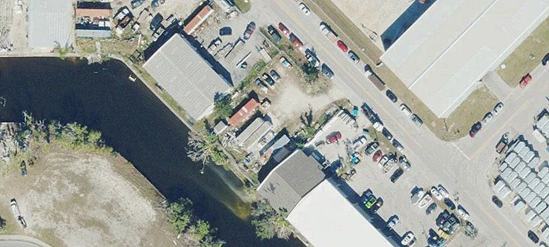 922 9th Ln