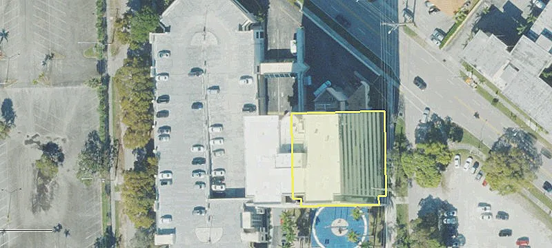 700 Royal Poinciana Blvd