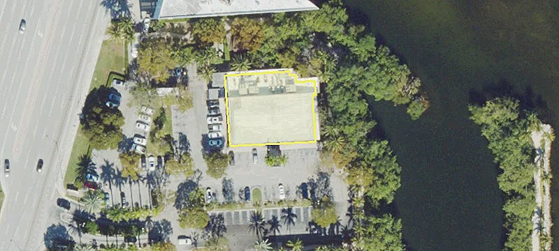 17455 Biscayne Blvd