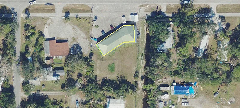 2119 Laurel Ln