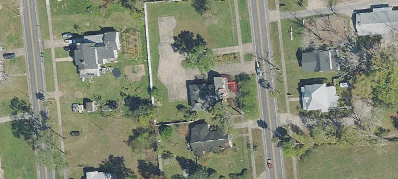 934 Main St