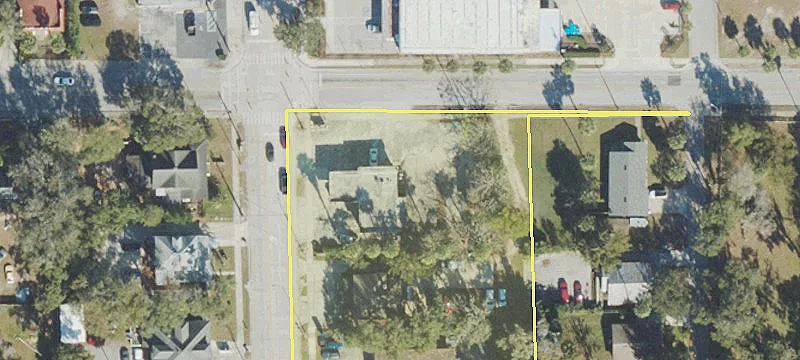 301 Woodland Blvd