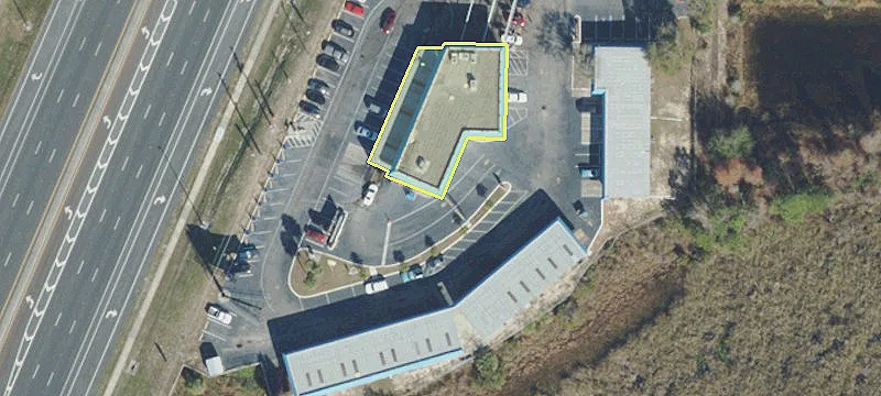 1108 Commercial Way