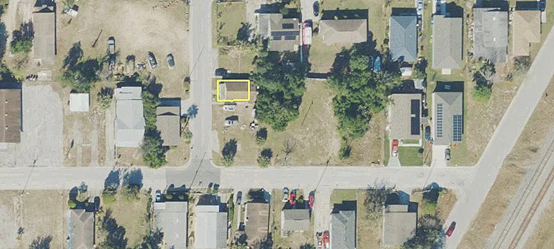 1204 Ave F F