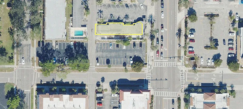 398 Tamiami S Trl