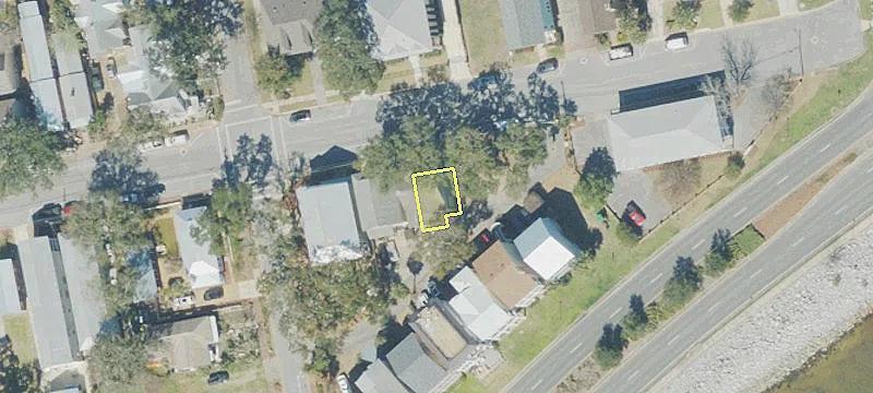 605 Government St