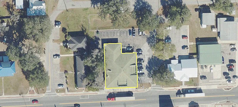 225 Main St