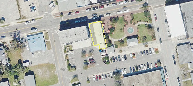 225 Main St