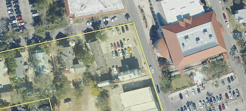 32 Granada St
