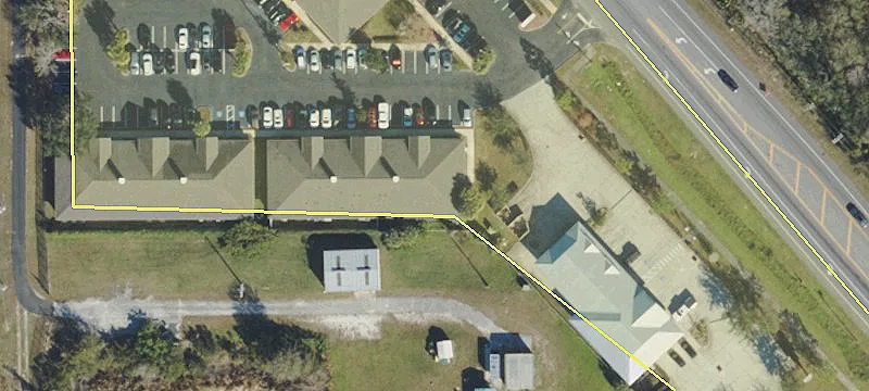 5486 Lithia Pinecrest Rd