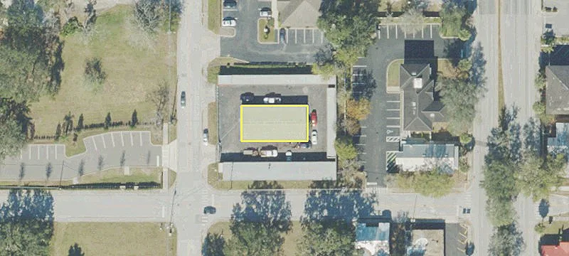 909 Robinson Ave