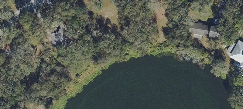 1215 Lakeside Dr