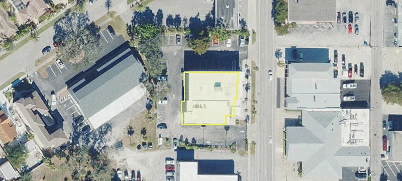240 Nokomis S Ave