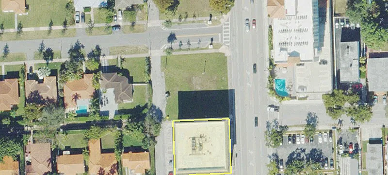 2800 Douglas Rd