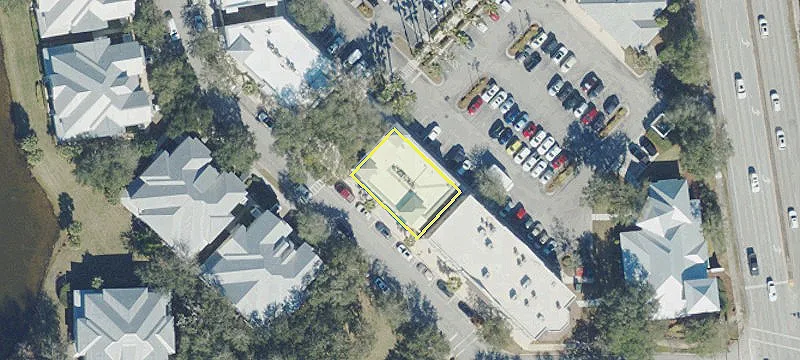 112 Sea Grv Main St